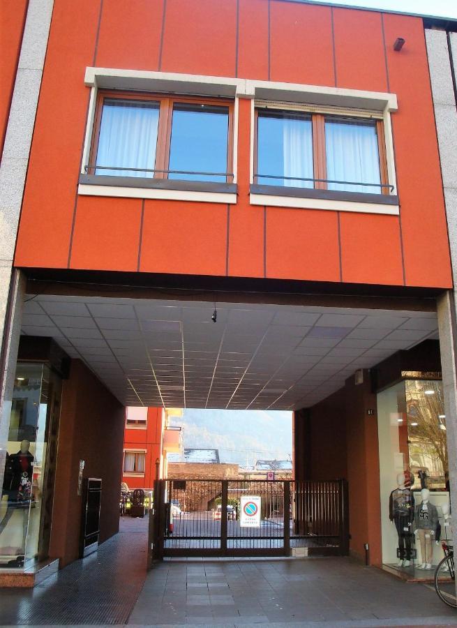 Lucini Ai Portici C Apartment Tirano Exterior foto