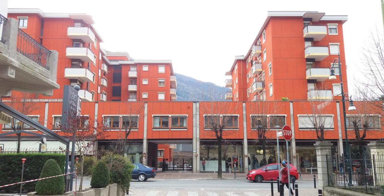 Lucini Ai Portici C Apartment Tirano Exterior foto