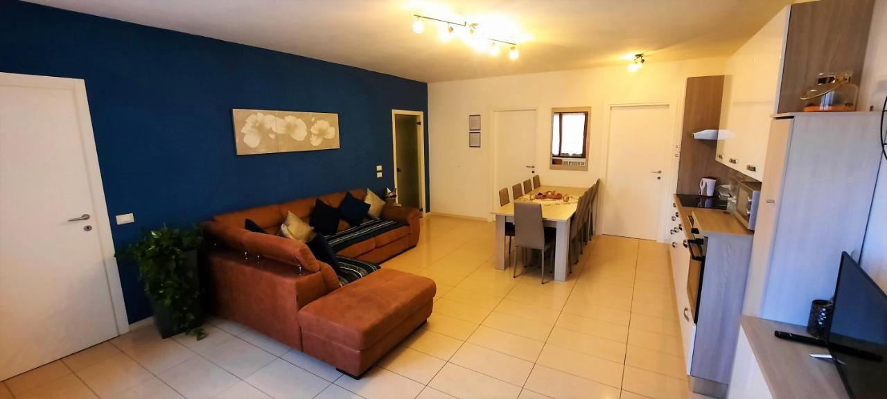 Lucini Ai Portici C Apartment Tirano Exterior foto